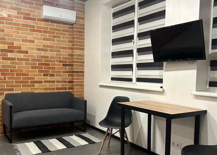 Loft На Кониського, Центр