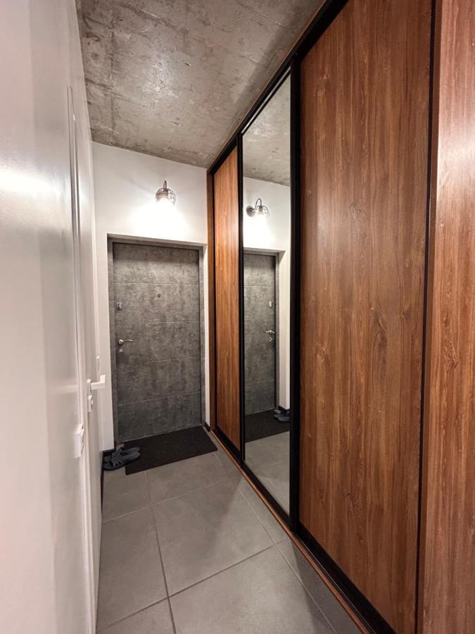 Loft на кониського, центр Apartment *